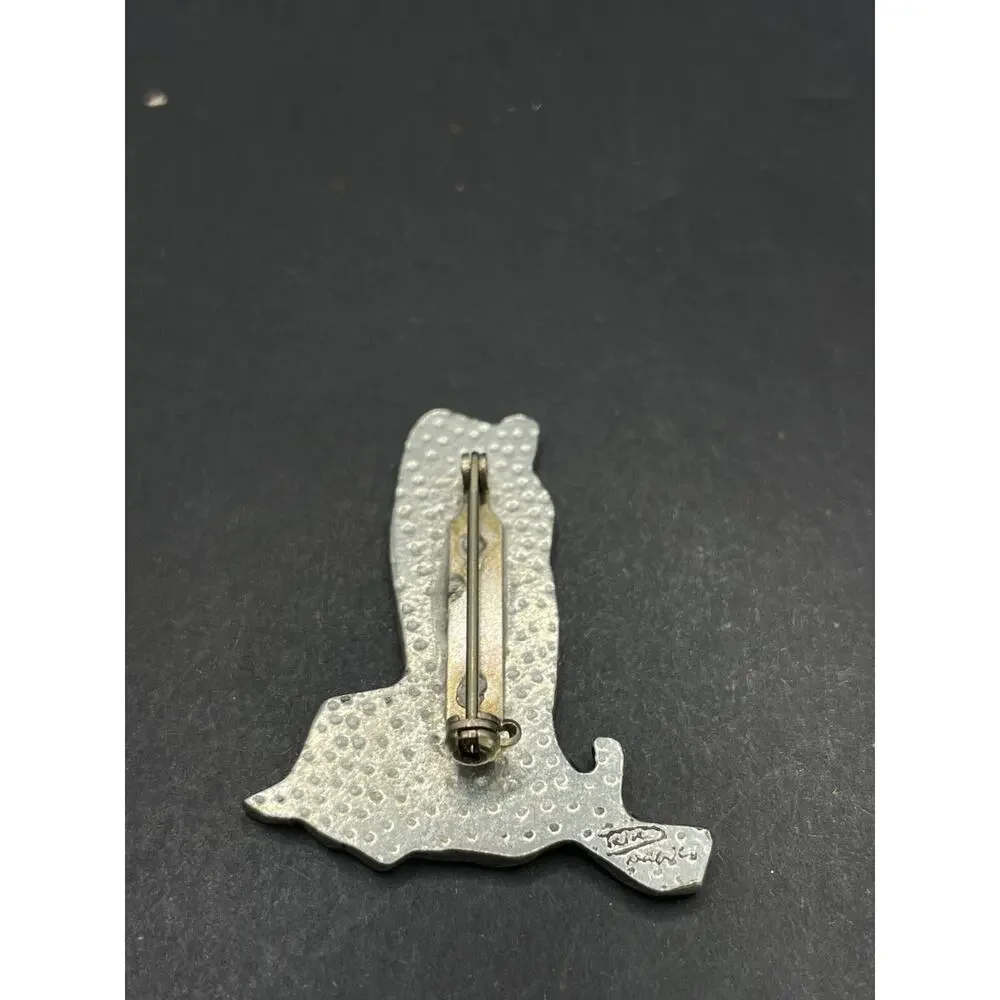 Vintage Signed Silver Tone Celtic Dog Artist Design Brooch Pin